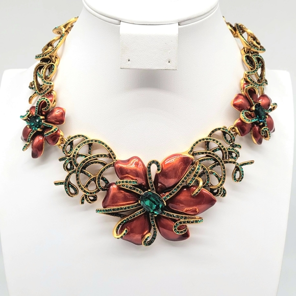 Oscar de la Renta Red Enamel Emerald Swarovski Crystal Flower Statement Necklace - Picture 4 of 13